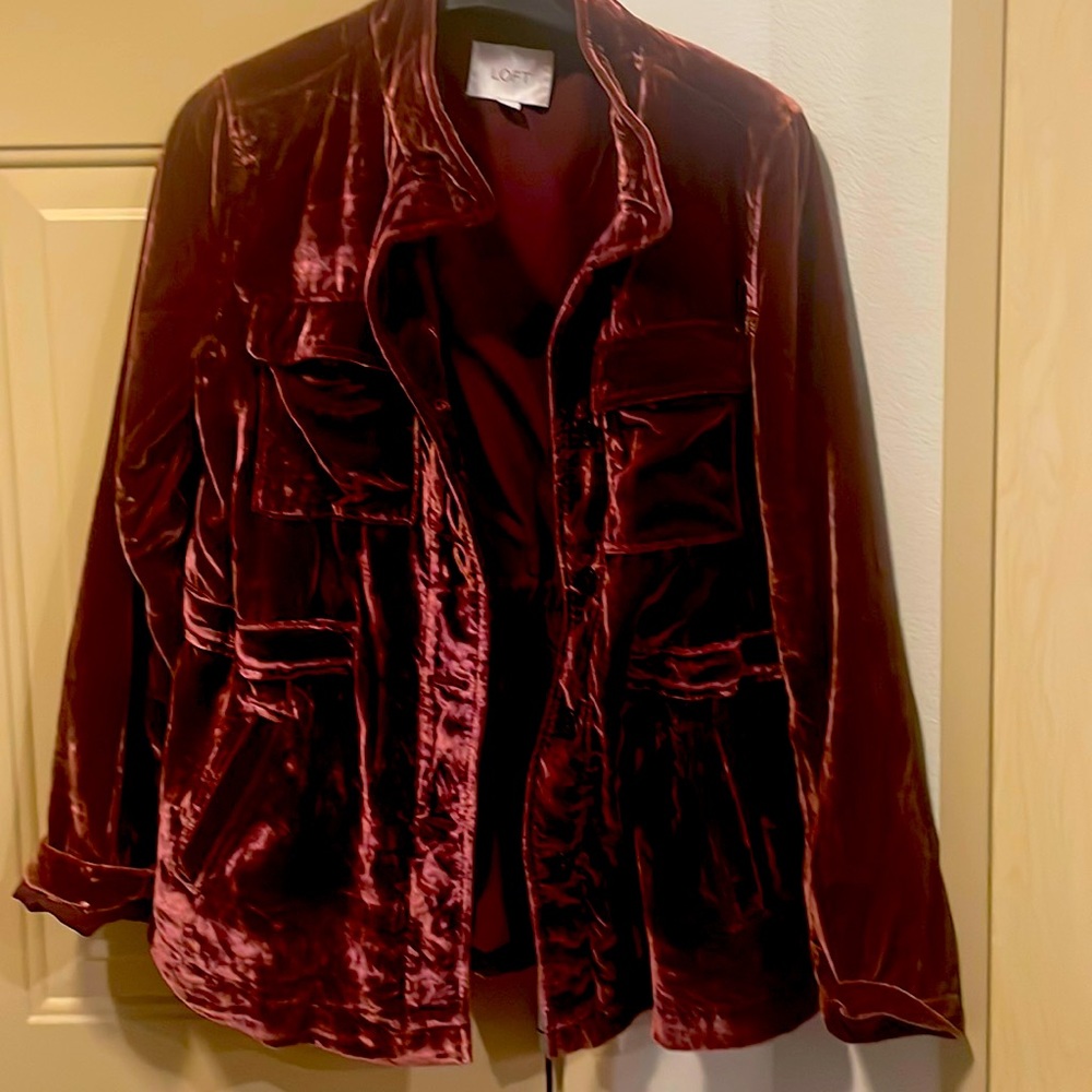 Velvet maroon jacket, inside cinch. No rips or stains.